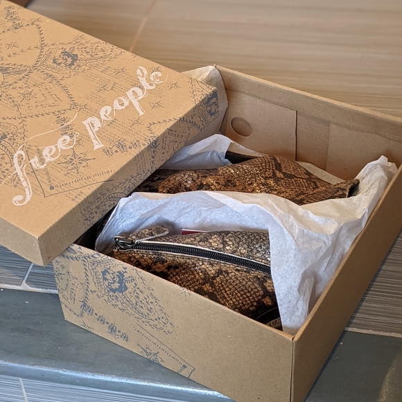 Host Pick Free People Cybill Heel Boot - Picture 2 of 9